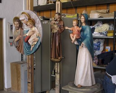 Custom Wood Carved Statues from Italy